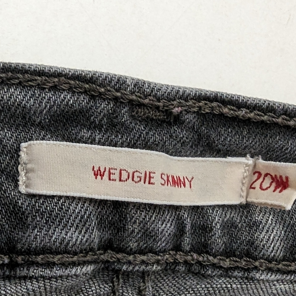 Levi’s Premium Gray High Waisted Jeans Wedgie Skinny Cropped 20W Black - Picture 5 of 10